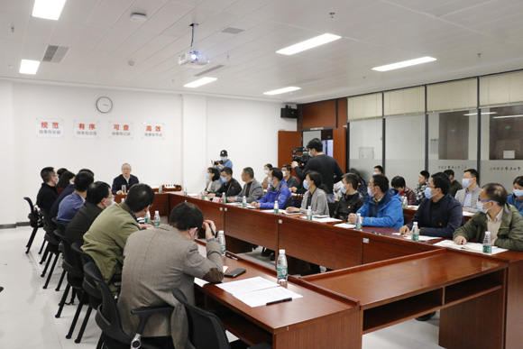 1月21日，我校召開會議部署新冠肺炎疫情防控工作 葉梓琪攝