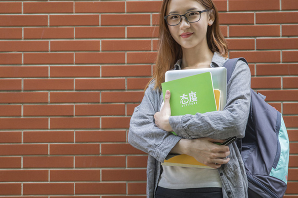 電子科技大學在職研究生重點專業(yè).jpg 電子科技大學在職研究生重點專業(yè).jpg