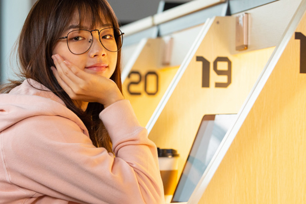 電子科技大學(xué)在職研究生專業(yè)學(xué)費(fèi)一年多少錢，需要一次繳納嗎？.jpg