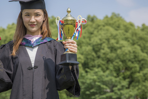 中南財經政法大學在職研究生讀幾年畢業,多久可以拿證?.jpg 中南財經政法大學在職研究生讀幾年畢業,多久可以拿證?.jpg