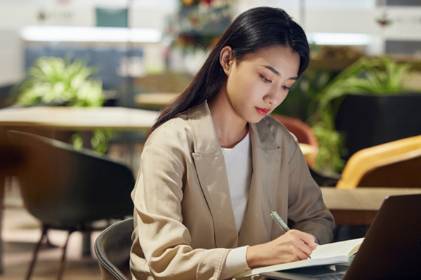 在職博士要去上課嗎，不上課能拿到什么證書？.jpg