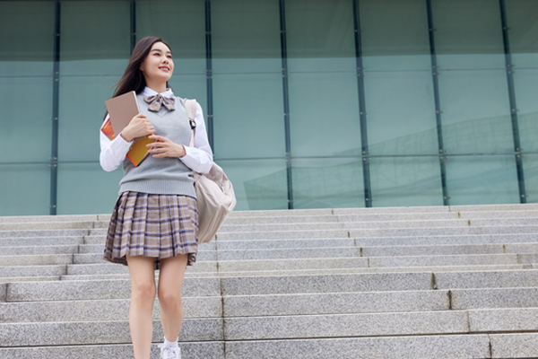 廣東外語(yǔ)外貿(mào)大學(xué)在職研究生考試分?jǐn)?shù)線是多少，通過(guò)率高嗎？.jpg
