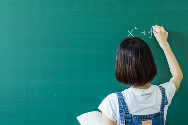 上云南財經大學在職研究生是不是沒用,有必要考嗎?.jpg 上云南財經大學在職研究生是不是沒用,有必要考嗎?.jpg