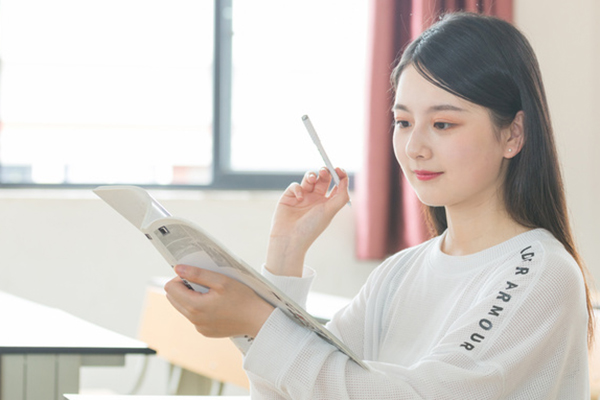 廣東外語外貿大學在職研究生值不值得去讀,能在職提升學歷拿證靠譜嗎?.jpg 廣東外語外貿大學在職研究生值不值得去讀,能在職提升學歷拿證靠譜嗎?.jpg