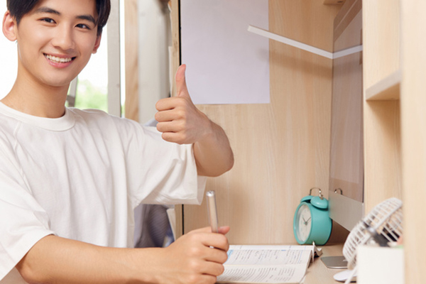 工作后讀在職研究生有意義嗎,學歷可以升職加薪嗎?.jpg 工作后讀在職研究生有意義嗎,學歷可以升職加薪嗎?.jpg